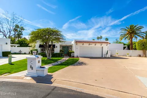 2 E Calavar Rd, Phoenix, AZ 85022