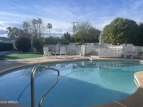 Exterior - 2 E Calavar Rd, Phoenix, AZ 85022 photo 15 of 33