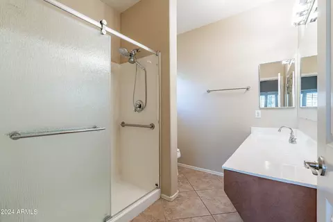 Bath - 926 S Banning St, Gilbert, AZ 85296 photo 1 of 3