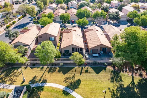 View/Area - 926 S Banning St, Gilbert, AZ 85296 photo 7 of 8