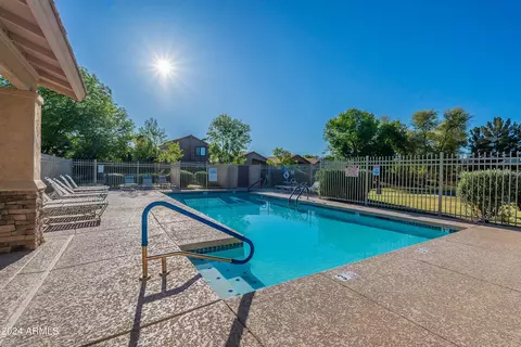 Exterior - 926 S Banning St, Gilbert, AZ 85296 photo 11 of 12