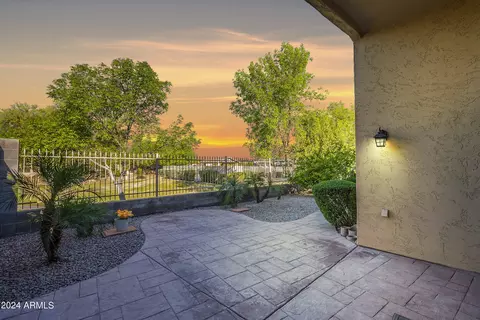 Exterior - 926 S Banning St, Gilbert, AZ 85296 photo 4 of 12