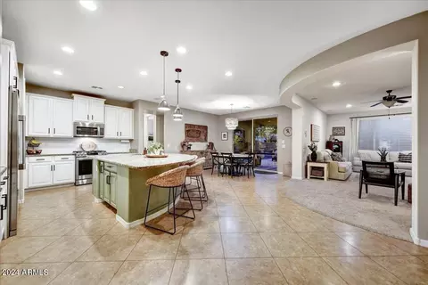 2860 E Palmdale Ln, Gilbert, AZ 85298 photo 5