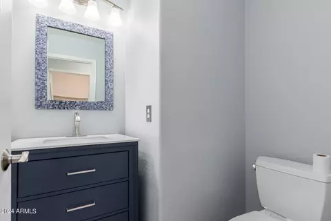 Bath - 743 E Windsong Dr, Phoenix, AZ 85048 photo 1 of 3