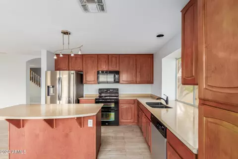 Kitchen - 743 E Windsong Dr, Phoenix, AZ 85048 photo 4 of 5