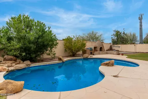 Exterior - 743 E Windsong Dr, Phoenix, AZ 85048 photo 6 of 10