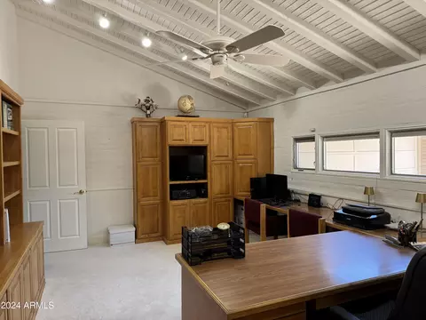 Dining - 520 E Fairmont Dr, Tempe, AZ 85282 photo 2 of 5
