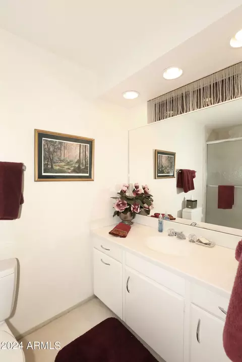 Bath - 520 E Fairmont Dr, Tempe, AZ 85282 photo 5 of 6