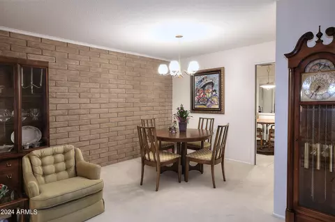Dining - 520 E Fairmont Dr, Tempe, AZ 85282 photo 1 of 5