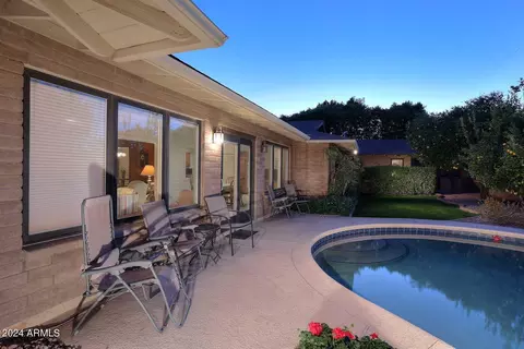 Exterior - 520 E Fairmont Dr, Tempe, AZ 85282 photo 8 of 11