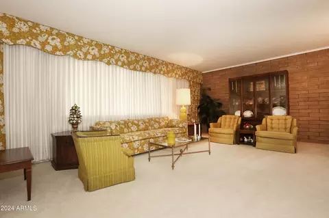 Living - 520 E Fairmont Dr, Tempe, AZ 85282 photo 4 of 11