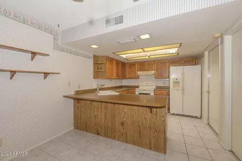 Kitchen - 2543 E Wagoner Rd, Phoenix, AZ 85032 photo 1 of 5