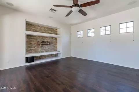 Living - 2901 W Caravaggio Ln, Phoenix, AZ 85086 photo 6 of 10