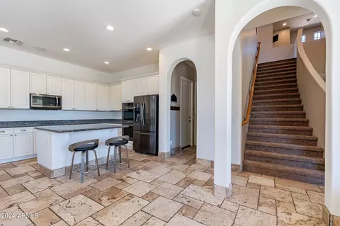 Kitchen - 2901 W Caravaggio Ln, Phoenix, AZ 85086 photo 6 of 6