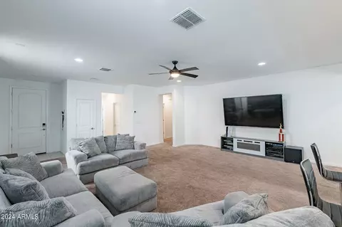 Living - 12449 W State Ave, Glendale, AZ 85307 photo 4 of 5