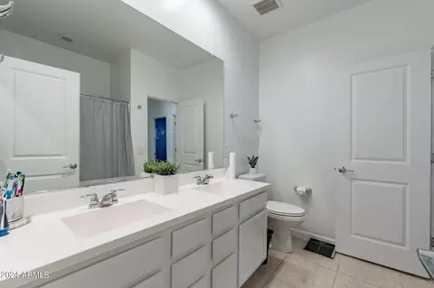 Bath - 12449 W State Ave, Glendale, AZ 85307 photo 2 of 5