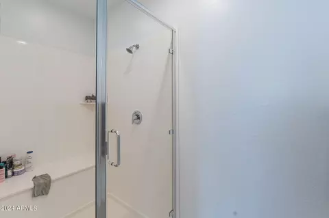 Bath - 12449 W State Ave, Glendale, AZ 85307 photo 1 of 5