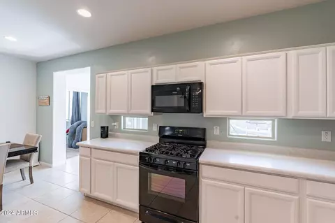 Kitchen - 12449 W State Ave, Glendale, AZ 85307 photo 4 of 5