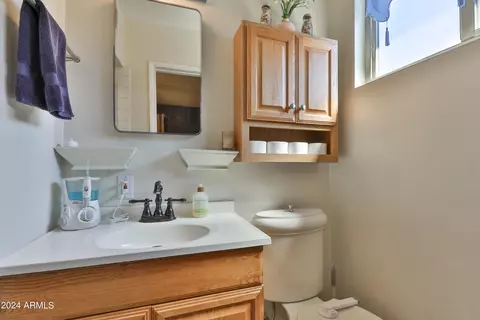 Bath - 2041 W State Ave, Phoenix, AZ 85021 photo 4 of 5