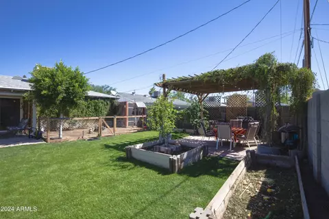 Exterior - 2041 W State Ave, Phoenix, AZ 85021 photo 3 of 10