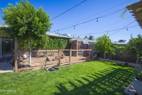 Exterior - 2041 W State Ave, Phoenix, AZ 85021 photo 5 of 10