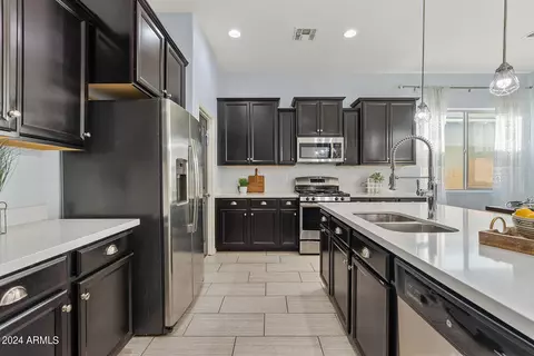 Kitchen - 10548 E Palladium Dr, Mesa, AZ 85212 photo 3 of 8