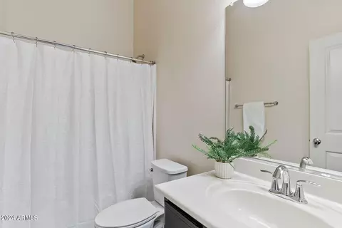 Bath - 10548 E Palladium Dr, Mesa, AZ 85212 photo 3 of 6