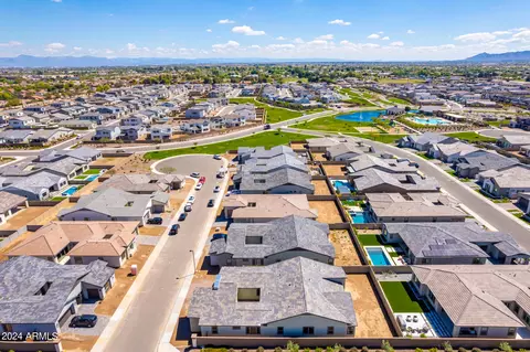 View/Area - 1291 E Donato Ct, Gilbert, AZ 85298 photo 8 of 9