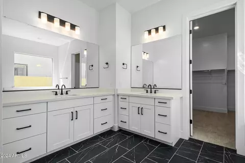 Bath - 1291 E Donato Ct, Gilbert, AZ 85298 photo 1 of 7