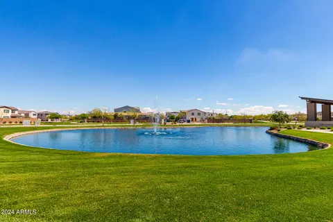 View/Area - 1291 E Donato Ct, Gilbert, AZ 85298 photo 2 of 9
