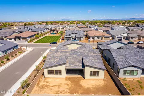 View/Area - 1291 E Donato Ct, Gilbert, AZ 85298 photo 6 of 9