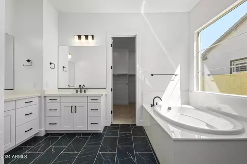 Bath - 1291 E Donato Ct, Gilbert, AZ 85298 photo 2 of 7