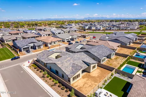 View/Area - 1291 E Donato Ct, Gilbert, AZ 85298 photo 7 of 9