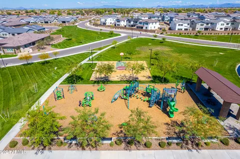 View/Area - 1291 E Donato Ct, Gilbert, AZ 85298 photo 3 of 9