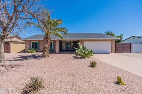 6121 S Country Club Way, Tempe, AZ 85283