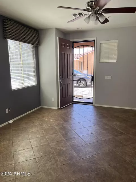 982 E Redondo Dr, Gilbert, AZ 85296 photo 3