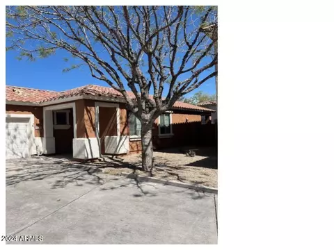 982 E Redondo Dr, Gilbert, AZ 85296