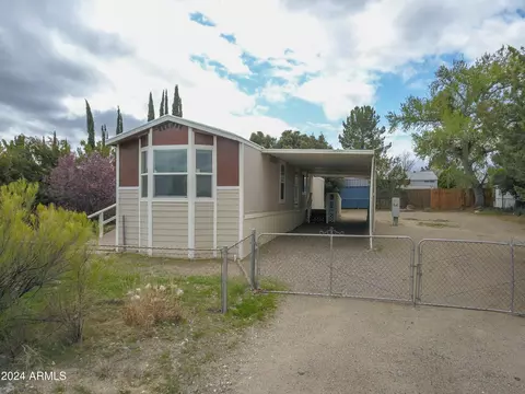 20805 E Mingus Dr, Mayer, AZ 86333