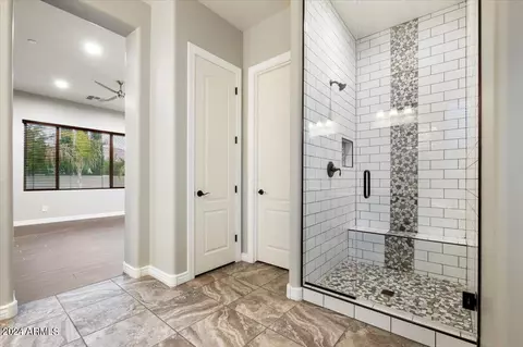 Bath - 3756 Ellis St, Mesa, AZ 85205 photo 2 of 5
