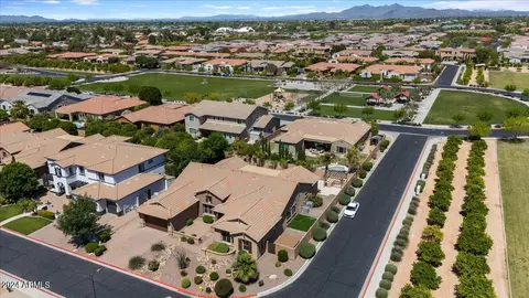 View/Area - 3756 Ellis St, Mesa, AZ 85205 photo 2 of 5