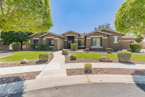 8003 W Luke Ave, Glendale, AZ 85303