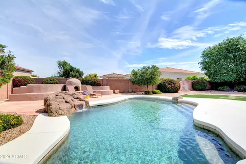 Exterior - 4142 E Meadowview Dr, Gilbert, AZ 85298 photo 7 of 23
