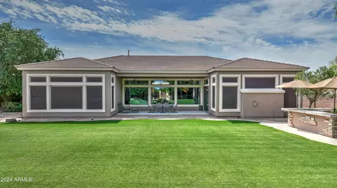 Exterior - 4142 E Meadowview Dr, Gilbert, AZ 85298 photo 6 of 23