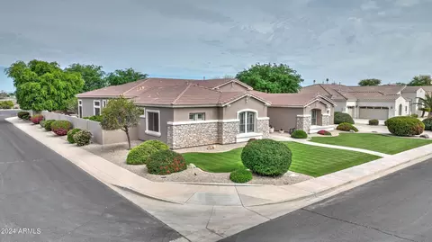 Exterior - 4142 E Meadowview Dr, Gilbert, AZ 85298 photo 10 of 23
