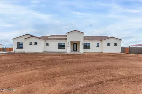 30959 N Lola Ln, San Tan Valley, AZ 85142