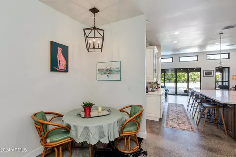 Dining - 4036 E Vernon Ave, Phoenix, AZ 85008 photo 1 of 2