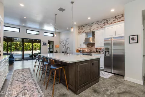 Kitchen - 4036 E Vernon Ave, Phoenix, AZ 85008 photo 1 of 6