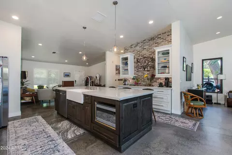 Kitchen - 4036 E Vernon Ave, Phoenix, AZ 85008 photo 3 of 6