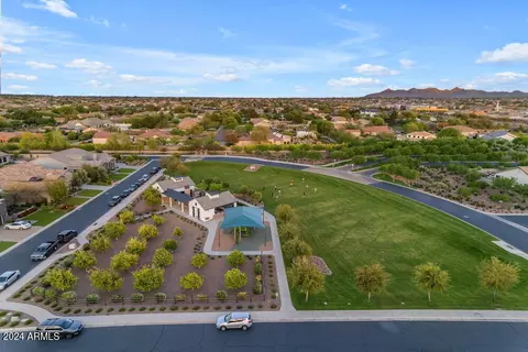 View/Area - 2524 E Muirfield St, Gilbert, AZ 85298 photo 12 of 14
