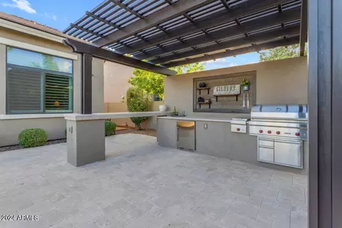 Exterior - 2524 E Muirfield St, Gilbert, AZ 85298 photo 11 of 27